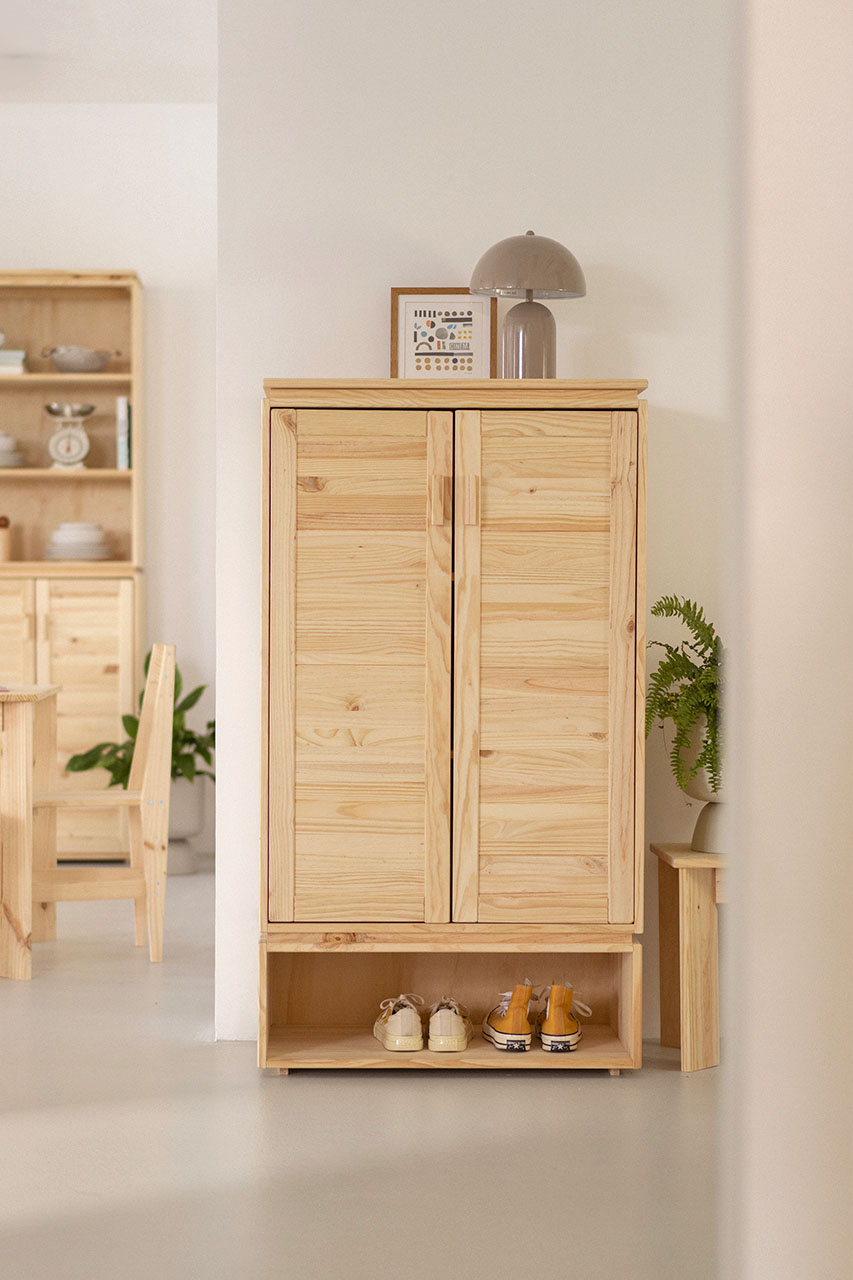 Imagen de ambiente 1 para:Armario zapatero de madera natural